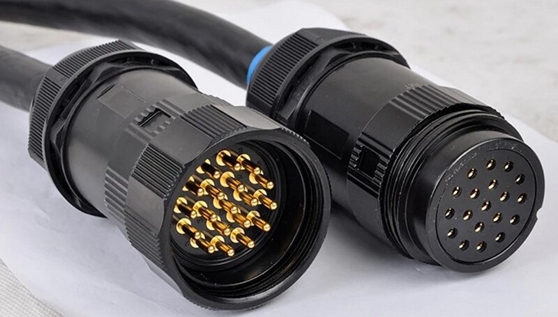 [BC-CBI19SLM] 19 Pin Male Socapex Cable Connector.